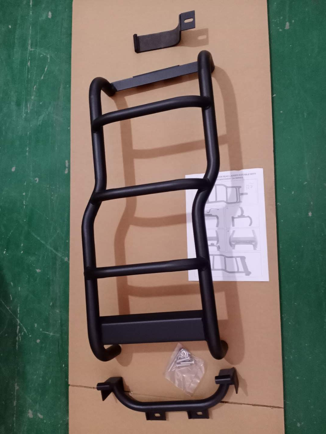 Vehicle side rear metal ladder rack access roof fits Landrover Discovery 3 & 4
