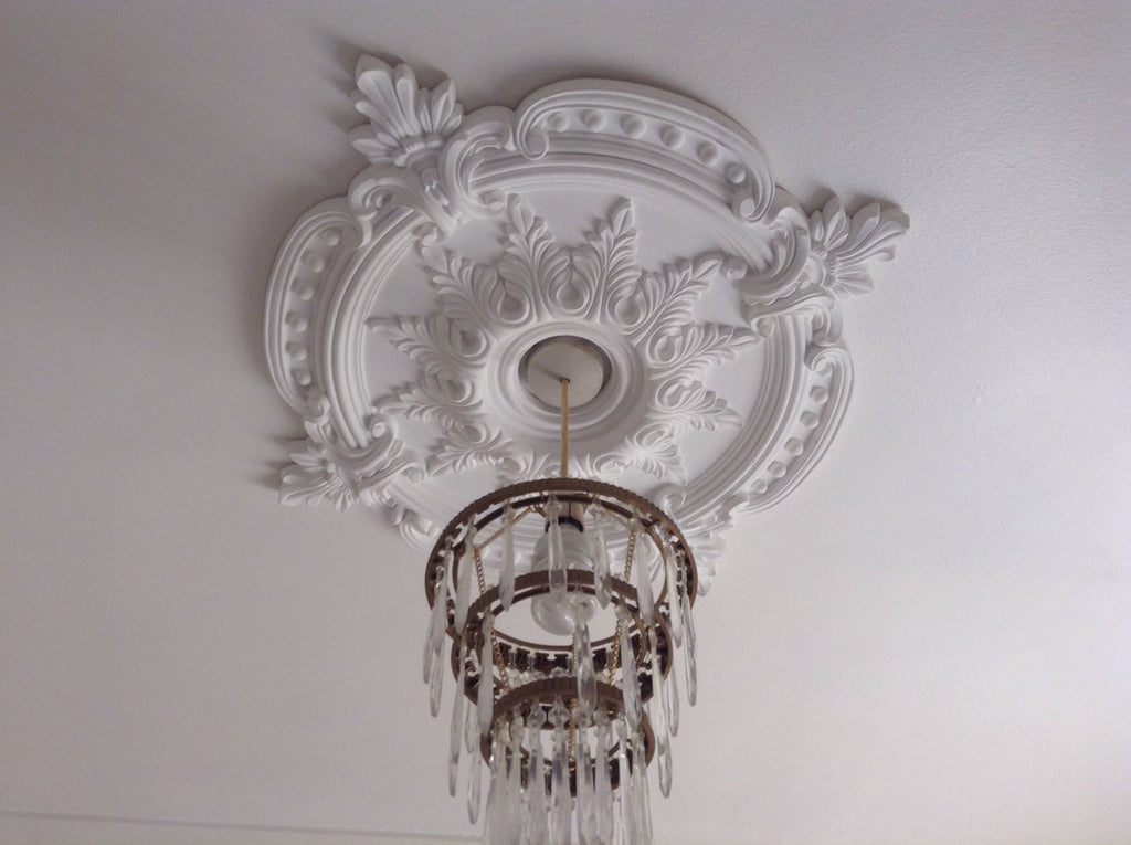 Large Beautiful Ornate white Ceiling rose (CR7)
