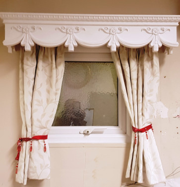 CURTAIN BOX VALANCE PELMET WINDOW DOOR CORNICE COVER VICTORIAN 7 FEET 84 INCHES LONG ( 2140 CM X 18.5CM HIGH X 18.5 CM ) Weight 3.9 kg